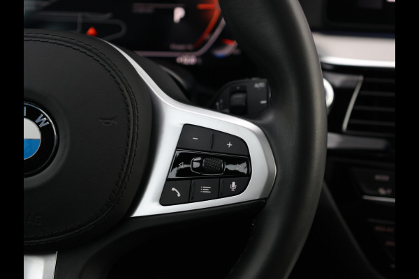 BMW 5 Serie Touring 530i High Executive M-Sport 20inch / Bernina Grau / Pano / Camera / Laser