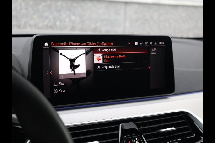 BMW 5 Serie Touring 530i High Executive M-Sport 20inch / Bernina Grau / Pano / Camera / Laser