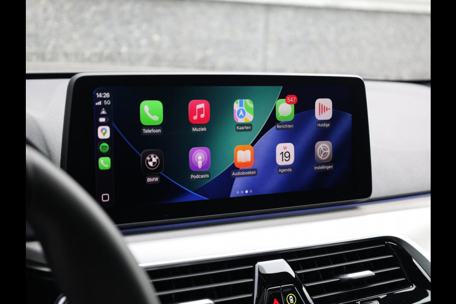 BMW 5 Serie Touring 530i High Executive M-Sport 20inch / Bernina Grau / Pano / Camera / Laser