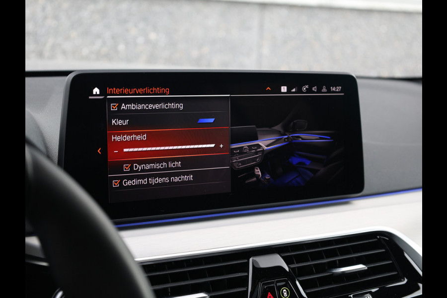 BMW 5 Serie Touring 530i High Executive M-Sport 20inch / Bernina Grau / Pano / Camera / Laser