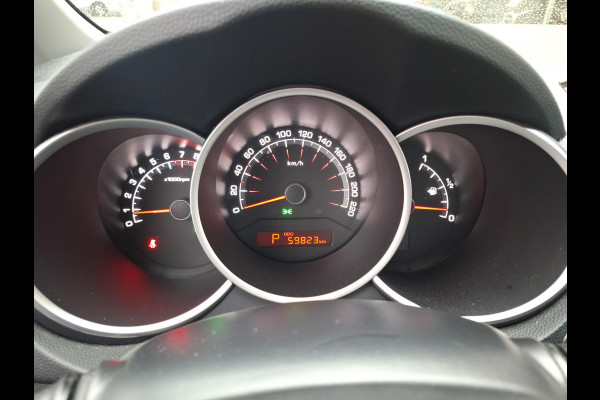 Kia Venga 1.6 CVVT DynamicPLusLine DCT Automaat | Trekhaak | Dealer onderhouden | Navi | Climate | Stoel en Stuurverwarming | occasion