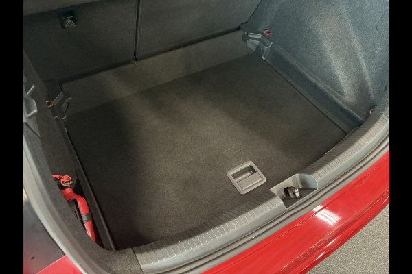 Volkswagen Taigo 1.0 TSi DSG R-Line Business SCHUIFDAK/KEYLESS/CAMERA/18INCH/DODEHOEK/ADAPT.CRUISE