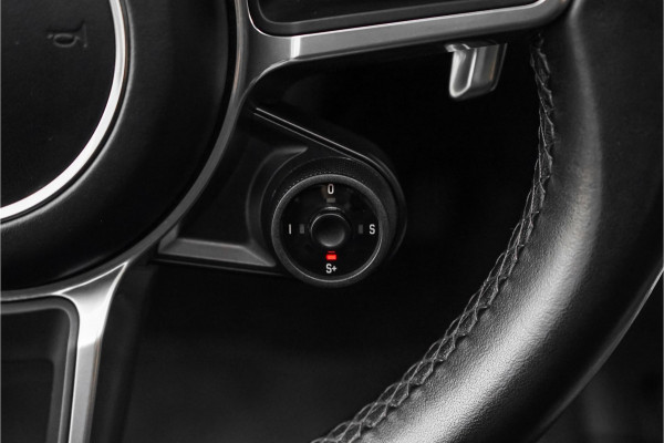 Porsche Macan 2.0 Pano Sport Design & Chrono ACC Bose Luchtvering