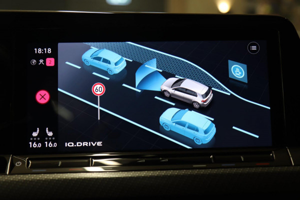 Volkswagen Golf 1.5 eTSI R-Line Business PANO/HK/CAM/CARPLAY/ACC/DCC/VOL