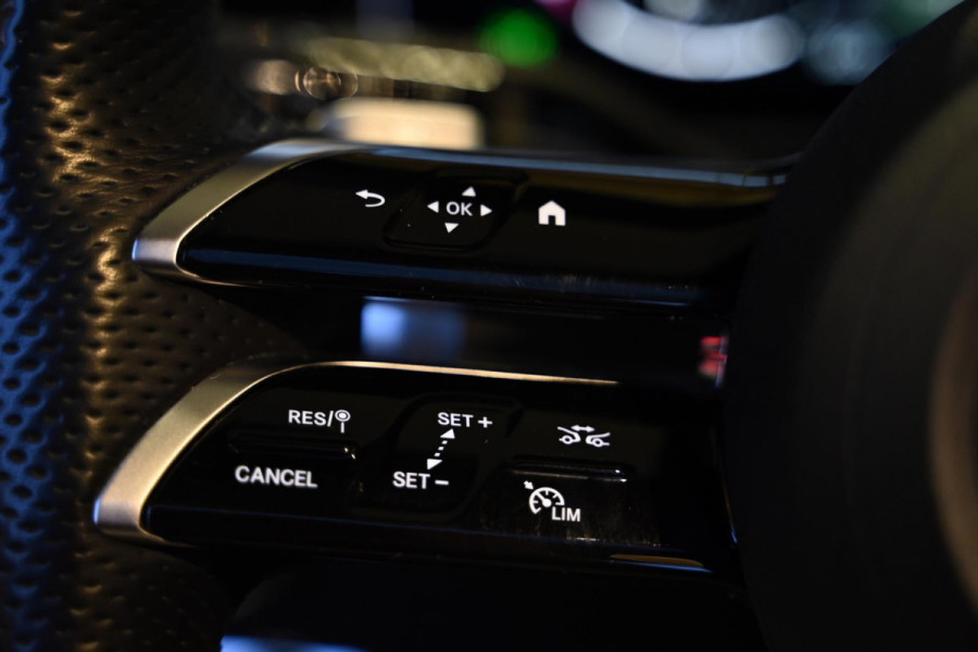 Mercedes-Benz C-Klasse Estate 300 e AMG Line - Stoelventilatie - Memory - Distronic - HUD - Volleer - Stuurverwarming - Trekhaak -