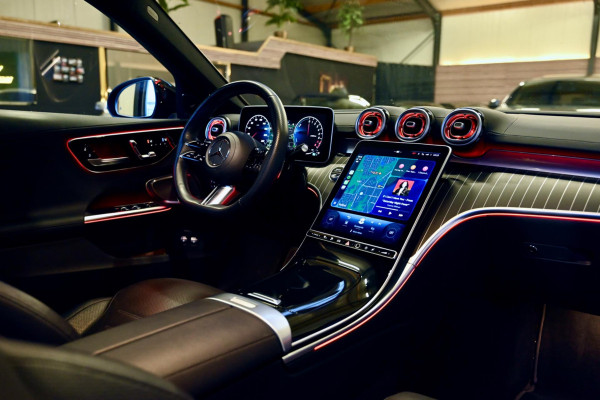 Mercedes-Benz C-Klasse Estate 300 e AMG Line - Stoelventilatie - Memory - Distronic - HUD - Volleer - Stuurverwarming - Trekhaak -