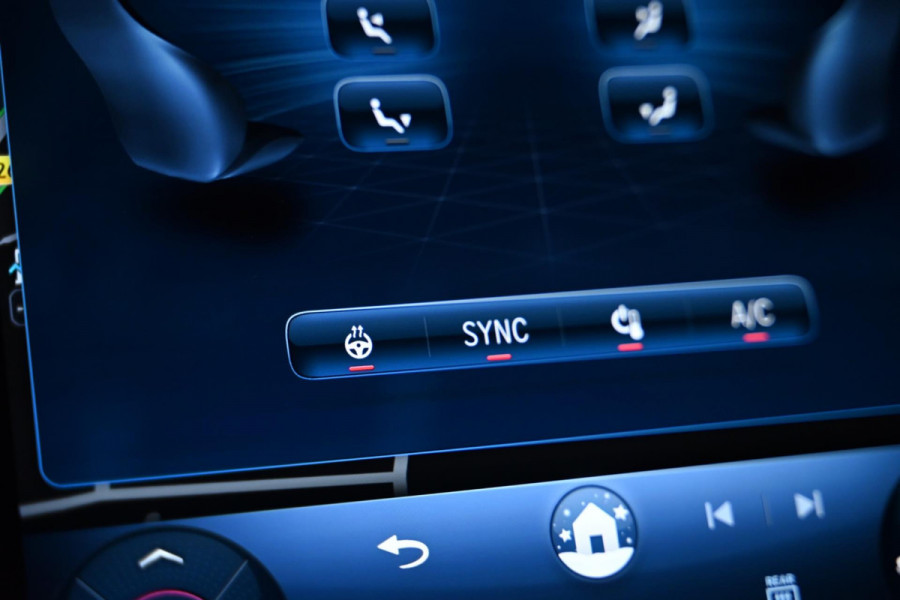 Mercedes-Benz C-Klasse Estate 300 e AMG Line - Stoelventilatie - Memory - Distronic - HUD - Volleer - Stuurverwarming - Trekhaak -