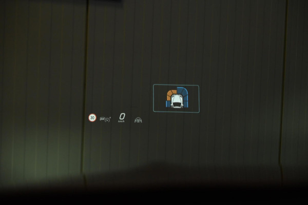 Mercedes-Benz C-Klasse Estate 300 e AMG Line - Stoelventilatie - Memory - Distronic - HUD - Volleer - Stuurverwarming - Trekhaak -