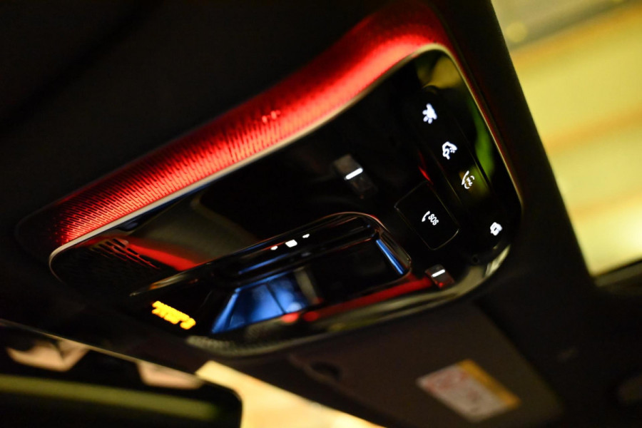 Mercedes-Benz C-Klasse Estate 300 e AMG Line - Stoelventilatie - Memory - Distronic - HUD - Volleer - Stuurverwarming - Trekhaak -