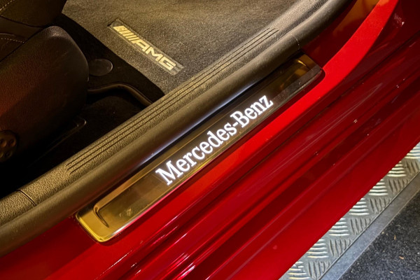 Mercedes-Benz C-Klasse Estate 300 e AMG Line - Stoelventilatie - Memory - Distronic - HUD - Volleer - Stuurverwarming - Trekhaak -