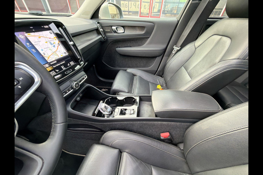 Volvo XC40 1.5 T5 261PK Plug-in hybrid Ultimate Bright SOH 99% | Skyroof | HK audio | A-Camera | Climate Pack | Pilot- Park Assist