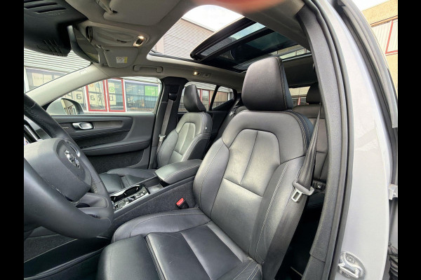 Volvo XC40 1.5 T5 261PK Plug-in hybrid Ultimate Bright SOH 99% | Skyroof | HK audio | A-Camera | Climate Pack | Pilot- Park Assist