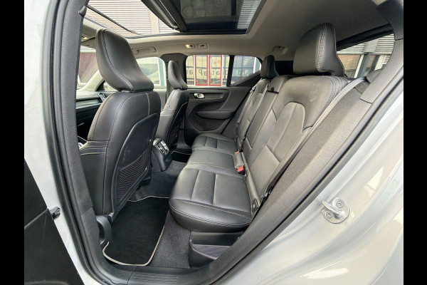 Volvo XC40 1.5 T5 261PK Plug-in hybrid Ultimate Bright SOH 99% | Skyroof | HK audio | A-Camera | Climate Pack | Pilot- Park Assist
