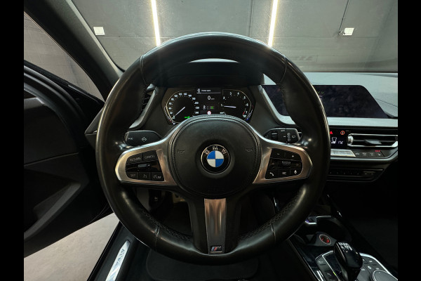 BMW 1-serie 118i High Executive M Sport Pano|M Seat|Sfeer