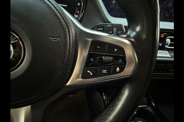 BMW 1-serie 118i High Executive M Sport Pano|M Seat|Sfeer