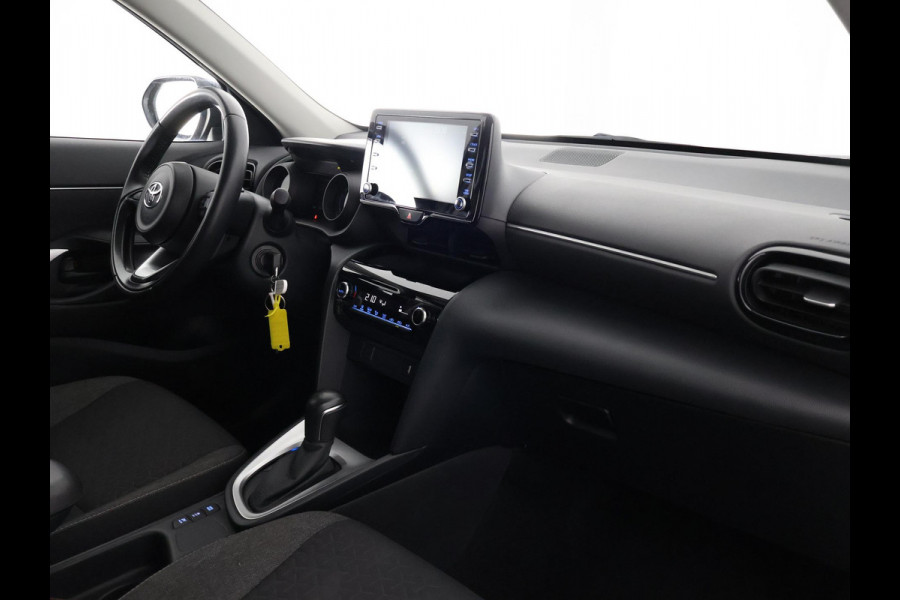 Toyota Yaris Cross 1.5 HYBRID BI-TONE PACK GARANTIE 11-2033 BIJNA 2024.CLIMA.CRUISE ADAPTIEF. PARKEER CAMERA.