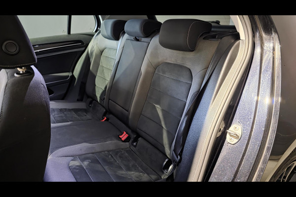 Volkswagen Golf 1.4 TSI Highline Business R | Dsg | Dodehoek | Carplay | Camera