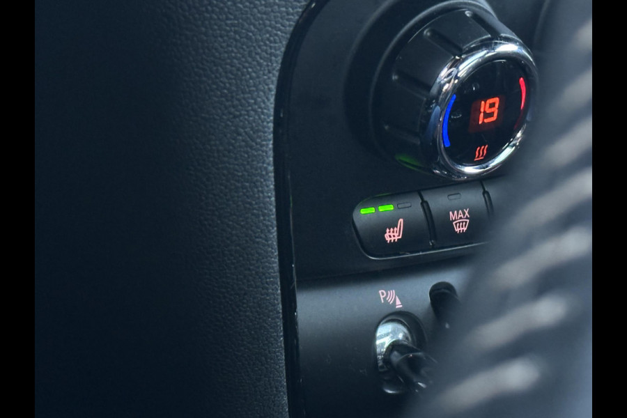 MINI Clubman 2.0 Cooper S Chili Serious Business JCW Panoramadak Harman/Kardon Keyless Cruise Stoelverw. John Cooper Works 18''LM