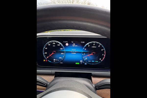 Mercedes-Benz GLE 450 4MATIC Premium Plus AMG Luchtvering Pano Treeplanken Navi Burmeister 22”