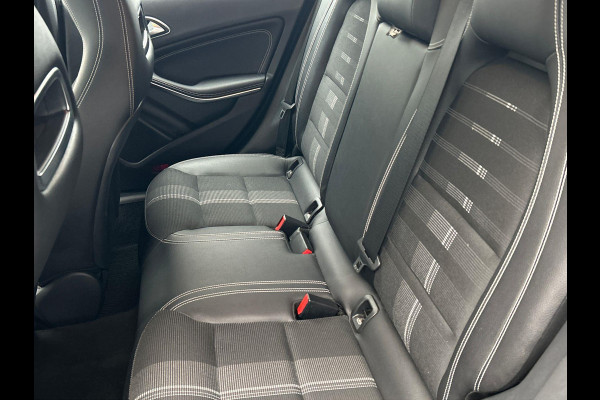 Mercedes-Benz CLA-Klasse Shooting Brake 180 Lease Edition Ambition Trekhaak Camera Navigatie