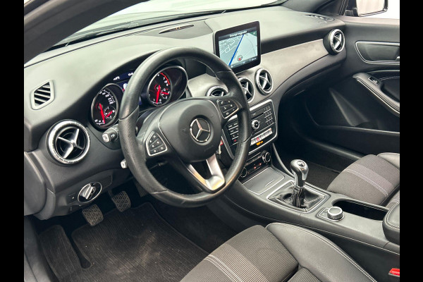 Mercedes-Benz CLA-Klasse Shooting Brake 180 Lease Edition Ambition Trekhaak Camera Navigatie
