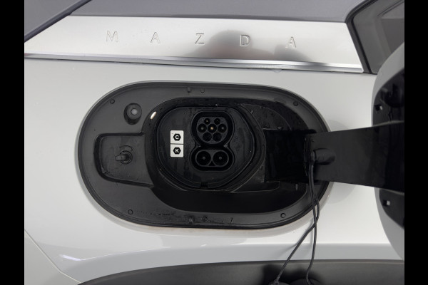 Mazda MX-30 e-SkyActiv 145 First Edition 36 kWh {SOH-94%} (INCL-BTW) Aut.*LEATHER-MICROFIBRE | FULL-LED | NAVI-FULLMAP | KEYLESS | BLIND-SPOT |  ADAPTIVE-CRUISE | HEAD-UP | CAMERA | DIGI-COCKPIT | MEMORY-PACK | SHIFT-PADDLES | 18"ALU*