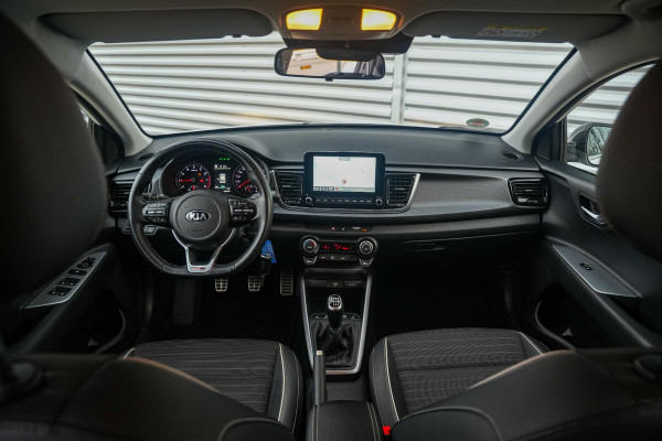 Kia Rio GT line Camera Navigatie Cruise Stuurverw. Stoelverw. Climate Control