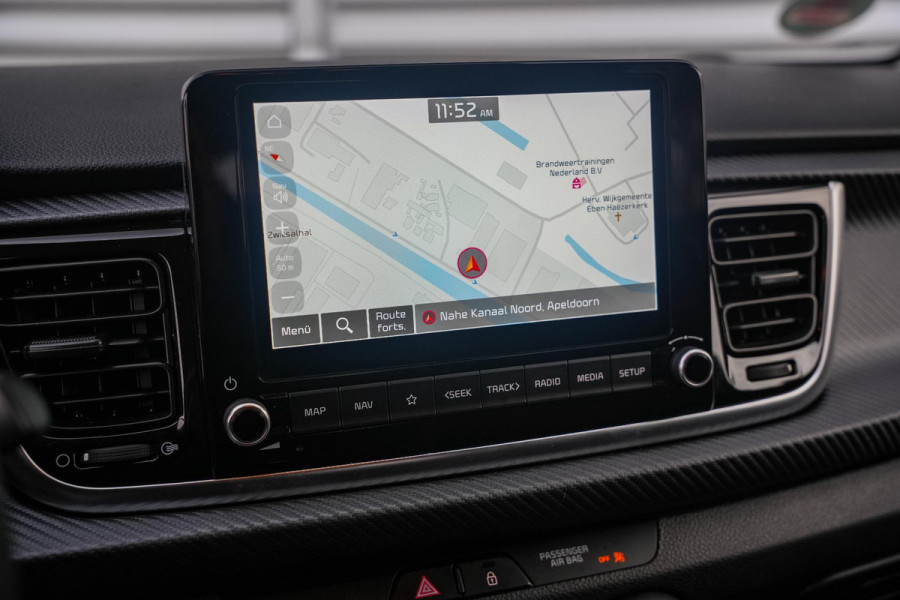 Kia Rio GT line Camera Navigatie Cruise Stuurverw. Stoelverw. Climate Control