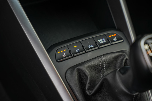 Kia Rio GT line Camera Navigatie Cruise Stuurverw. Stoelverw. Climate Control