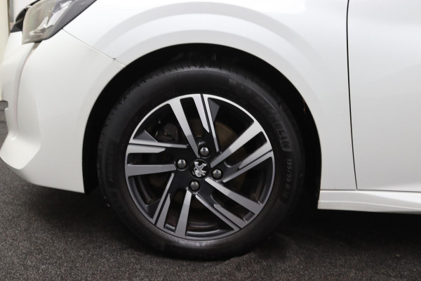 Peugeot 208 1.2 Allure*AUTOM.*ECC*CRUISE*NAVI*CAM*CARPLAY.*