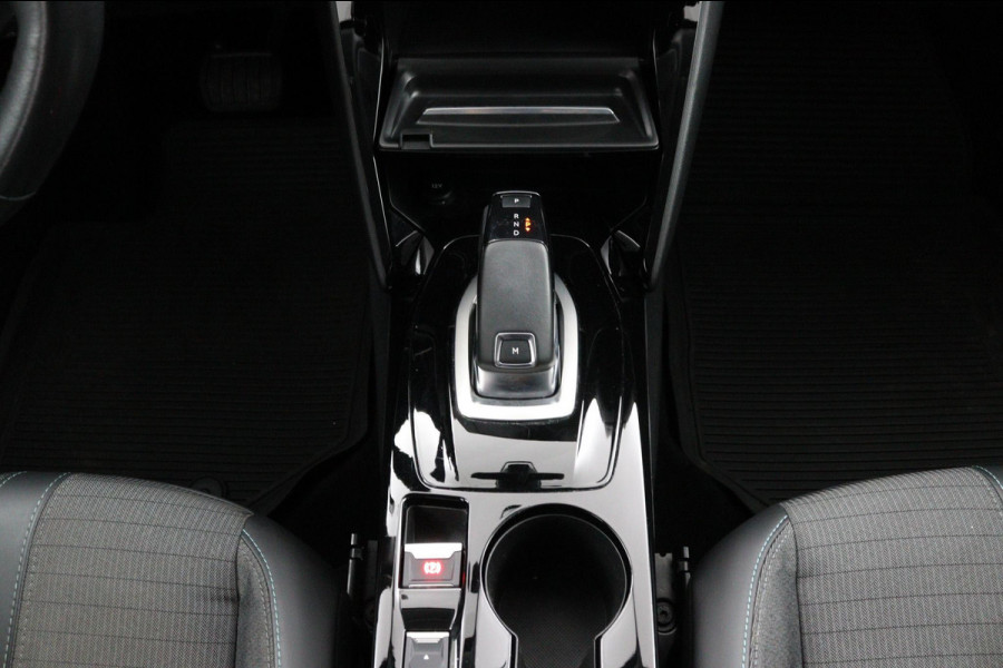 Peugeot 208 1.2 Allure*AUTOM.*ECC*CRUISE*NAVI*CAM*CARPLAY.*