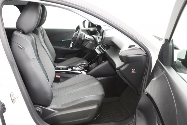 Peugeot 208 1.2 Allure*AUTOM.*ECC*CRUISE*NAVI*CAM*CARPLAY.*