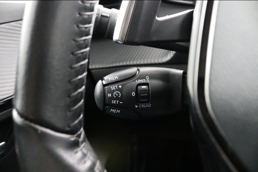 Peugeot 208 1.2 Allure*AUTOM.*ECC*CRUISE*NAVI*CAM*CARPLAY.*