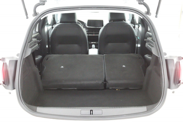 Peugeot 208 1.2 Allure*AUTOM.*ECC*CRUISE*NAVI*CAM*CARPLAY.*