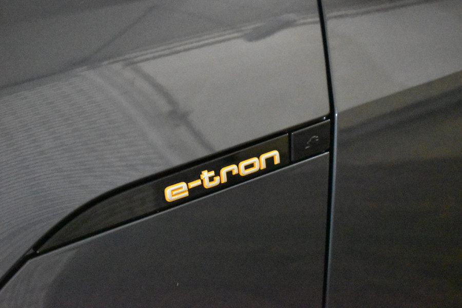 Audi e-tron 50 QUATTRO BUSINESS EDITION 71 kWh CAMERA/MEMORY/LUCHTVERING