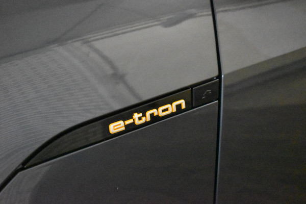 Audi e-tron 50 QUATTRO BUSINESS EDITION 71 kWh CAMERA/MEMORY/LUCHTVERING