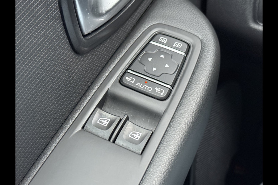 Renault Clio BWJ 2017 | 0.9 TCe 90PK Limited | CLIMA | NAVI | PRIVACY GLASS | PDC | LICHTMETAAL | CRUISE