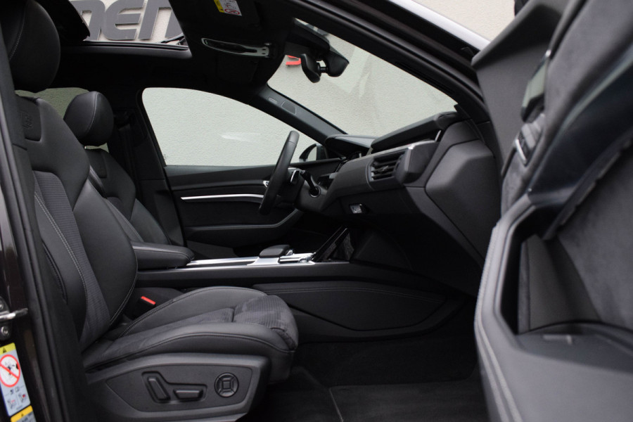 Audi Q8 e-tron 55 Quattro / 2x S-line/ Luchtvering/ Standkachel/ Top View/ Trekhaak/ Panoramadak/ 300kW (408PK)