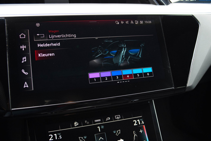 Audi Q8 e-tron 55 Quattro / 2x S-line/ Luchtvering/ Standkachel/ Top View/ Trekhaak/ Panoramadak/ 300kW (408PK)