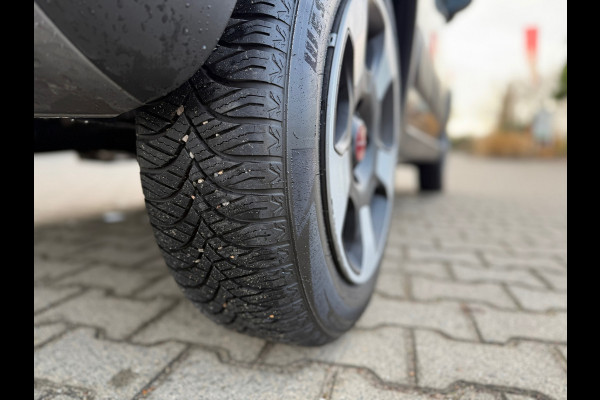 Fiat Panda 1.0 Hybrid Cross (BOVAG/RIJKLAARPRIJS)