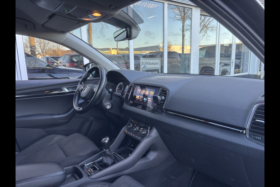 Škoda Karoq 1.5 TSI ACT Business | Stuurverwarming | Apple Carplay | Parkeer Sensoren | Cruise