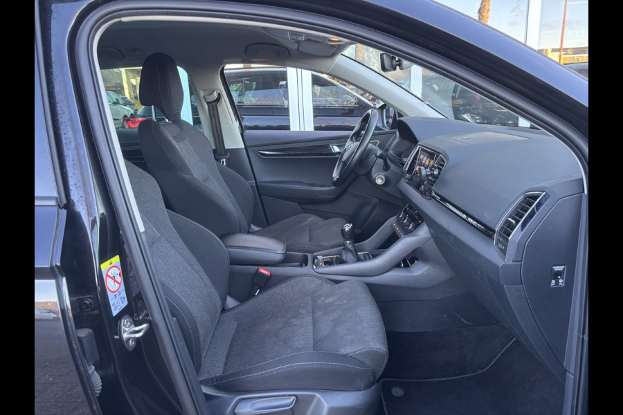 Škoda Karoq 1.5 TSI ACT Business | Stuurverwarming | Apple Carplay | Parkeer Sensoren | Cruise