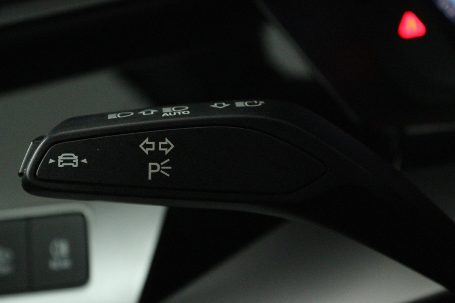 Audi A3 Sportback 30 TFSI Advanced edition (LANE-ASSIST, NAVIGATIE, CRUISE CONTROL ADAPTIEF, AUTOMAAT, PARKEERSENSOREN)