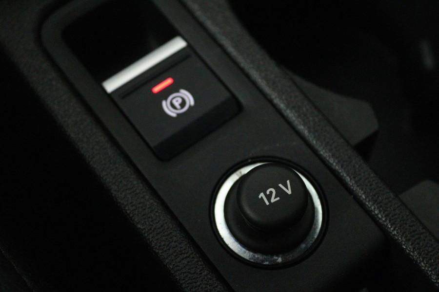 Audi A3 Sportback 30 TFSI Advanced edition (LANE-ASSIST, NAVIGATIE, CRUISE CONTROL ADAPTIEF, AUTOMAAT, PARKEERSENSOREN)
