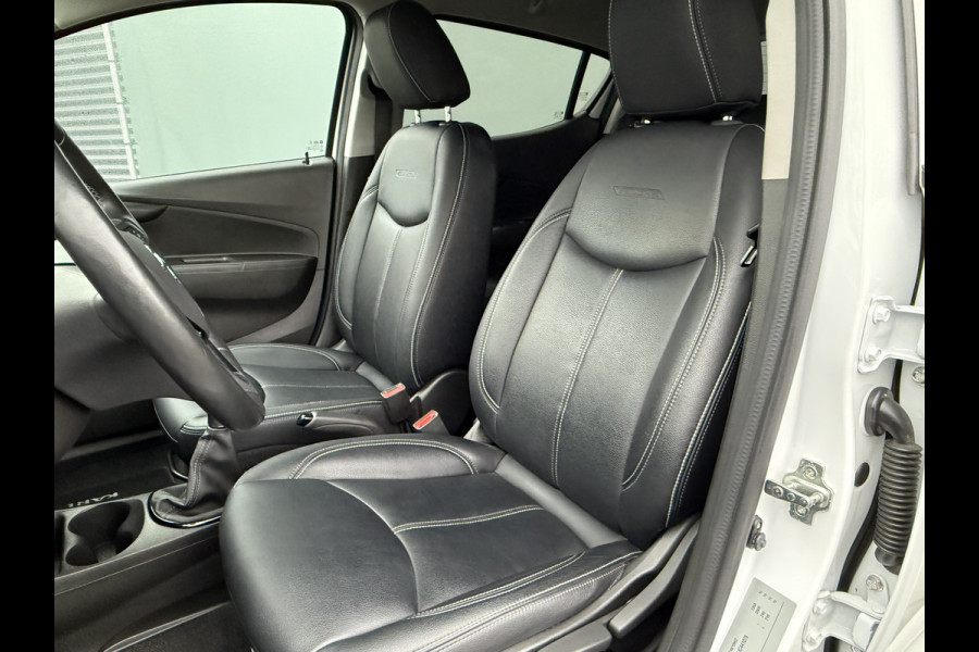 Opel KARL BWJ 2018 | 1.0 75PK Rocks Online Ed | LEER | STOEL&STUURWIEL VERW | NAVI | AIRCO | CARPLAY | PRIVACY GLASS | CRUISE