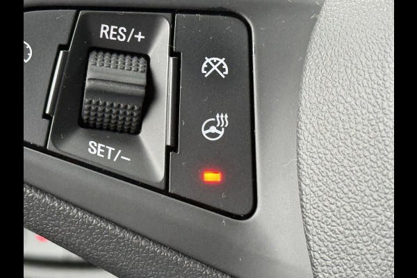 Opel KARL BWJ 2018 | 1.0 75PK Rocks Online Ed | LEER | STOEL&STUURWIEL VERW | NAVI | AIRCO | CARPLAY | PRIVACY GLASS | CRUISE