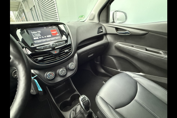 Opel KARL BWJ 2018 | 1.0 75PK Rocks Online Ed | LEER | STOEL&STUURWIEL VERW | NAVI | AIRCO | CARPLAY | PRIVACY GLASS | CRUISE