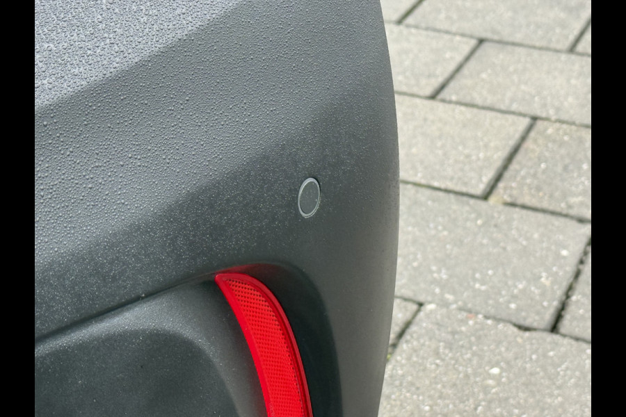 Opel KARL BWJ 2018 | 1.0 75PK Rocks Online Ed | LEER | STOEL&STUURWIEL VERW | NAVI | AIRCO | CARPLAY | PRIVACY GLASS | CRUISE