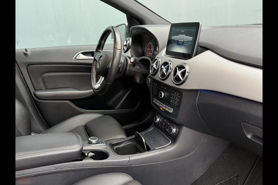 Mercedes-Benz B-Klasse BWJ 2018 | 200 Ambition 157PK AUTOMAAT | TREKHAAK | LEER | 2X PANO DAK | PDC 2X | NAVI | CLIMA | STOELVERW | CRUISE