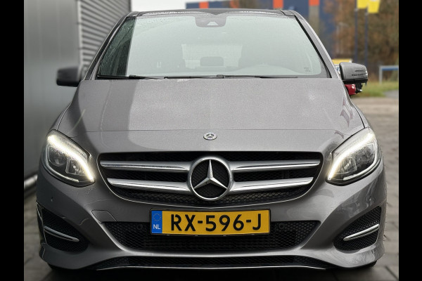 Mercedes-Benz B-Klasse BWJ 2018 | 200 Ambition 157PK AUTOMAAT | TREKHAAK | LEER | 2X PANO DAK | PDC 2X | NAVI | CLIMA | STOELVERW | CRUISE